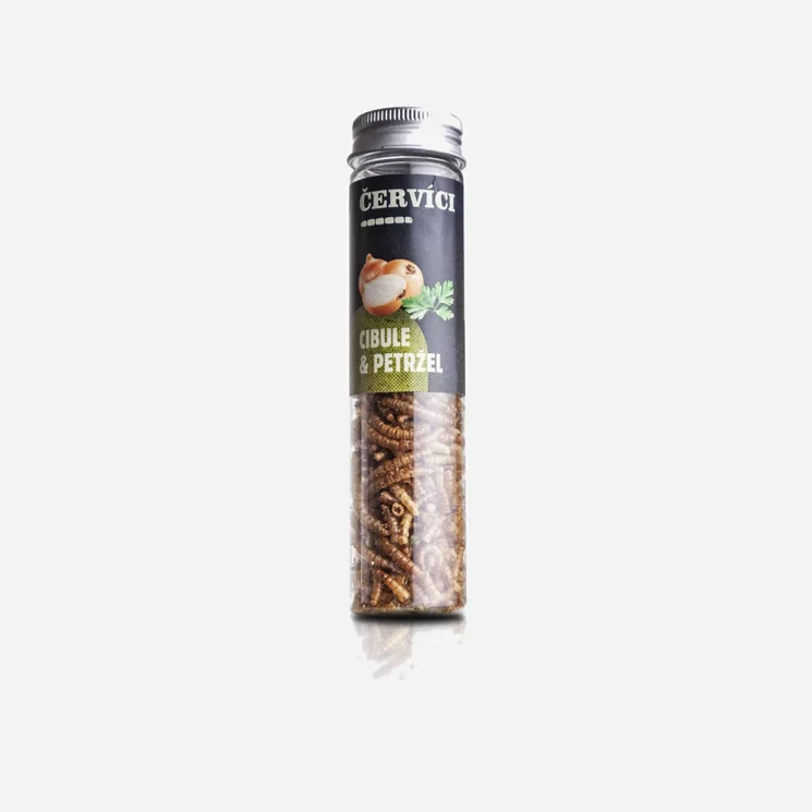 Kořenění červíci cibule a petržel