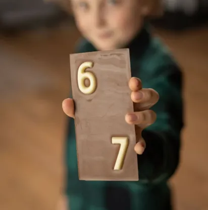 Mléčná čokoláda six seven