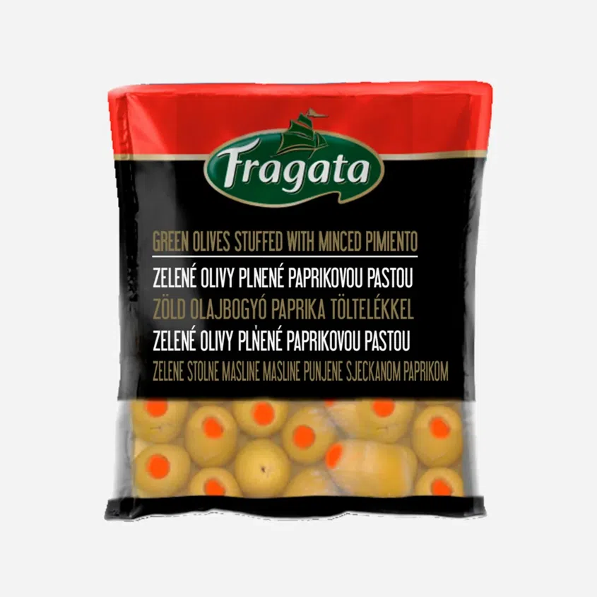 Zelené olivy plněné paprikovou pastou